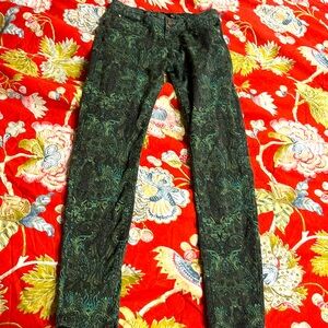 Leana Woman Size 4 green skinny jeans